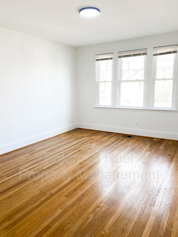 Foto del edificio - 4012 8th St NE