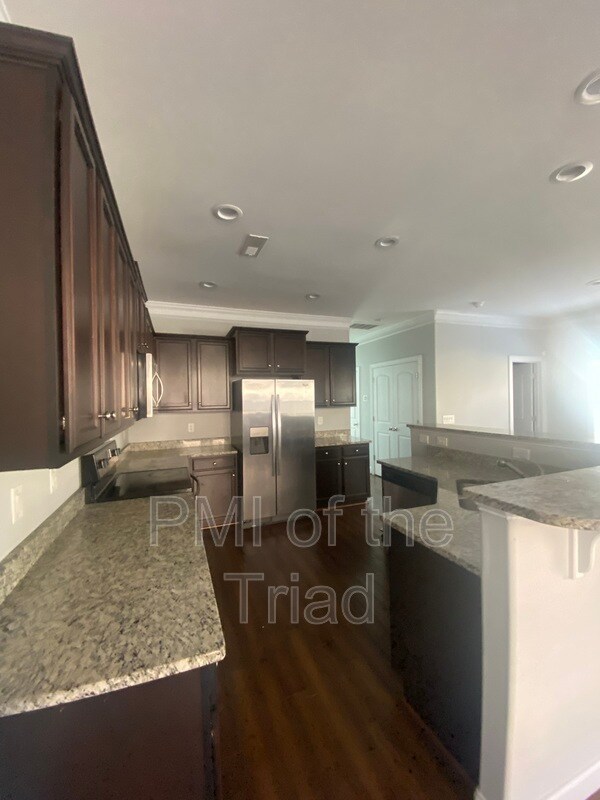 Foto del edificio - 1146 Augustine Heights Dr