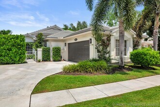 Building Photo - 1839 S Club Dr