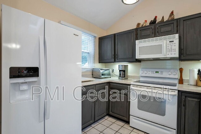 Building Photo - 6396 S Glencoe Ct