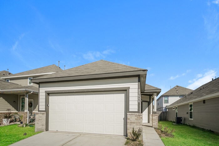 Foto principal - 23650 Buttress Root Dr