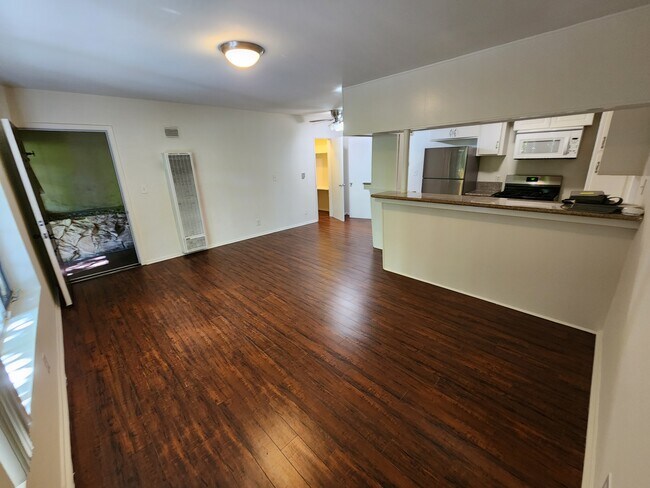 Foto del edificio - 1013 N San Vicente Blvd