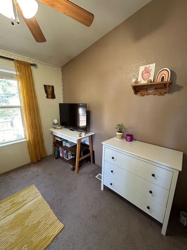 Building Photo - Fully Furnished 3-Bedroom Home with Spacio...