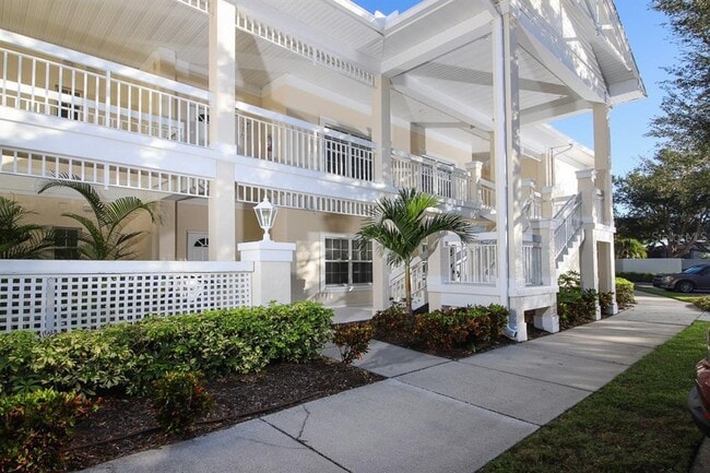 Building Photo - 3605 54th Dr W