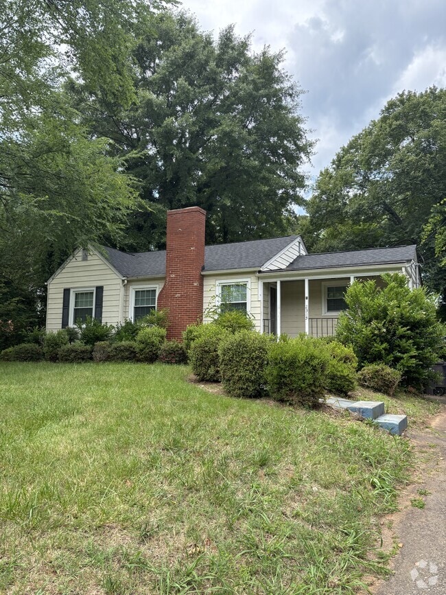 Building Photo - 2315 Bethabara Haven Dr