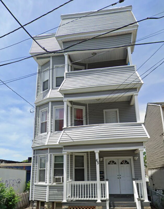 65 Bruen Ave Unit 3, Irvington, NJ 07111 Room for Rent in Irvington