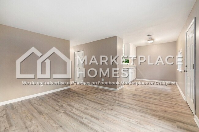 Building Photo - 13311 Julius Ave