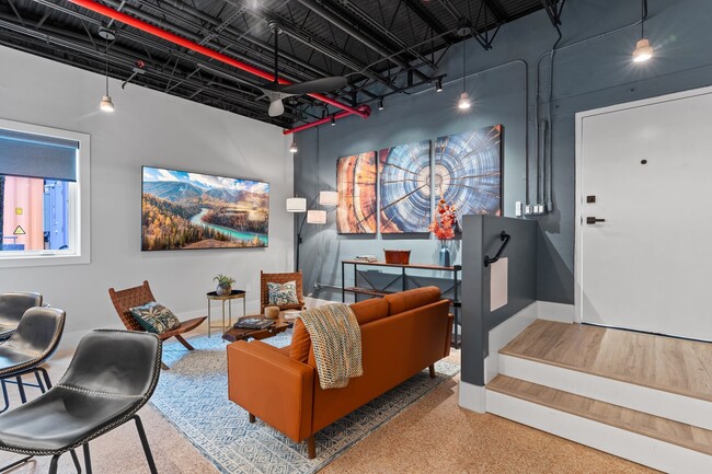 Foto del edificio - 915 Railroad Ave