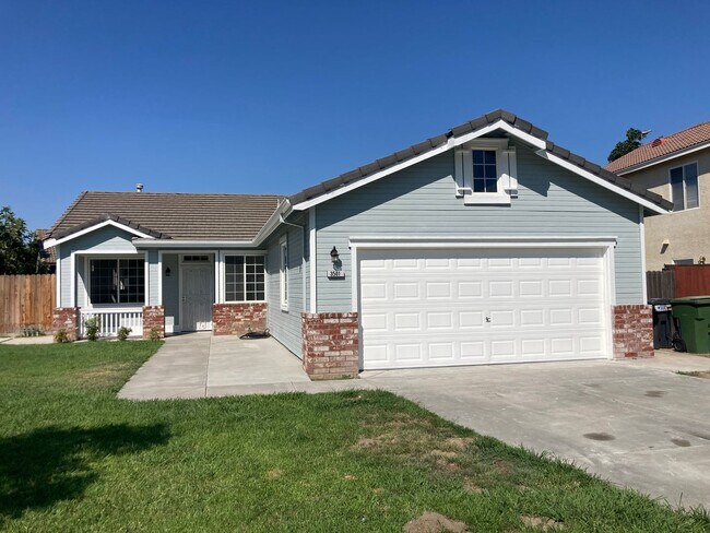 Foto del edificio - Beautiful Turlock 3 Bedroom 2 Bathroom Home.