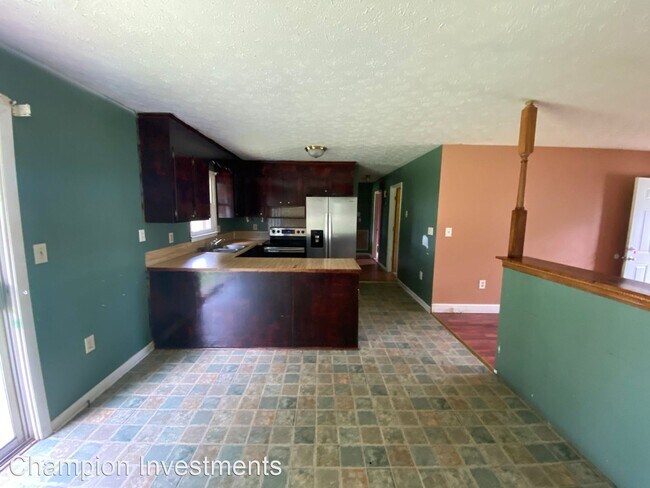 Building Photo - 3 br, 1 bath House - 2103 Fernwood Dr