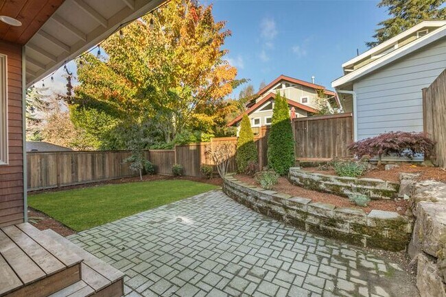 Building Photo - Spectacular Modern Home in Coveted Gatewood