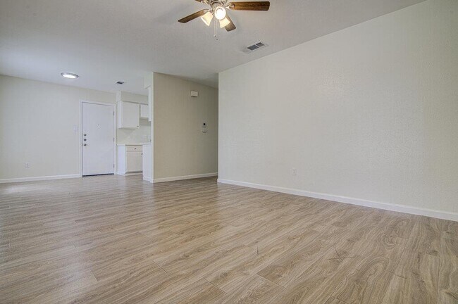 Building Photo - 5301 Indio Cir