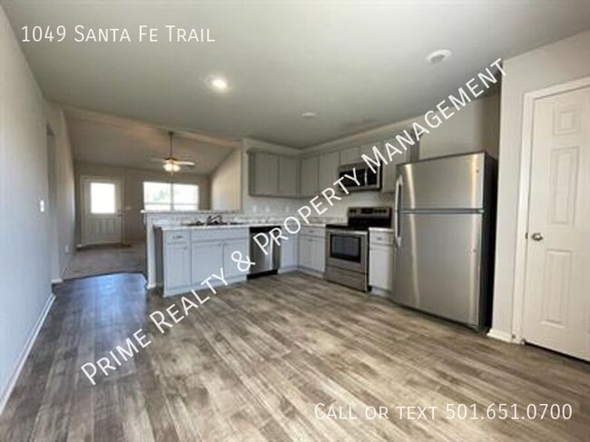 Building Photo - 1049 Santa Fe Trl