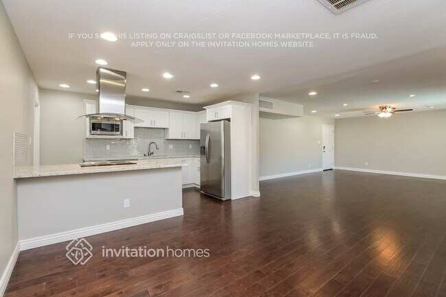 Foto del edificio - 8516 E Cambridge Ave