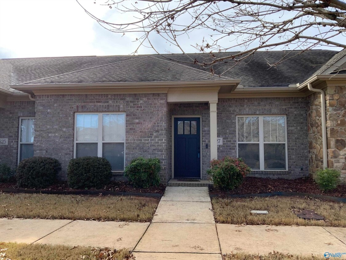 527 Mossyleaf Dr SW, Huntsville, AL 35824 Townhome Rentals in
