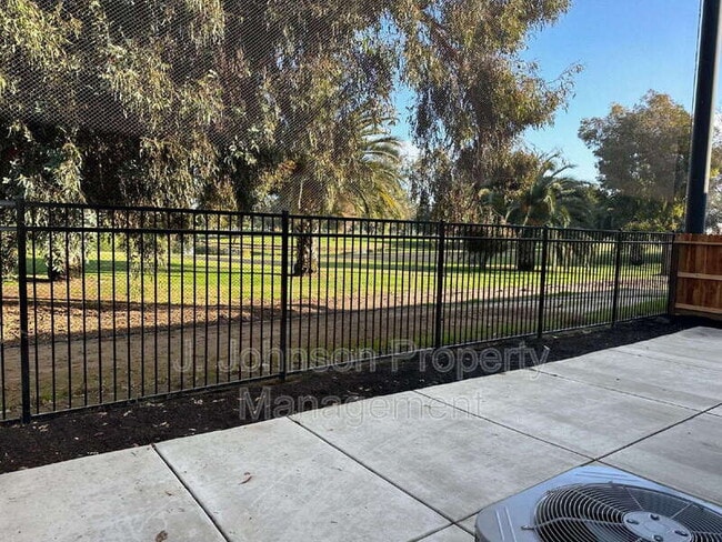 Foto del edificio - 470 Miwok Ln