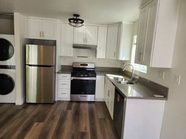 Building Photo - 19113 Bessemer St