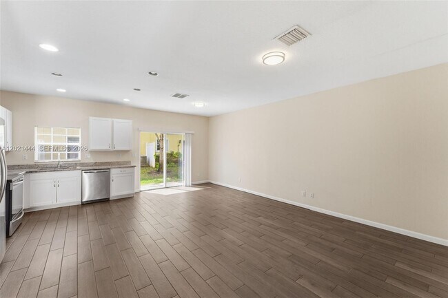 Foto del edificio - 4032 NW 11th St