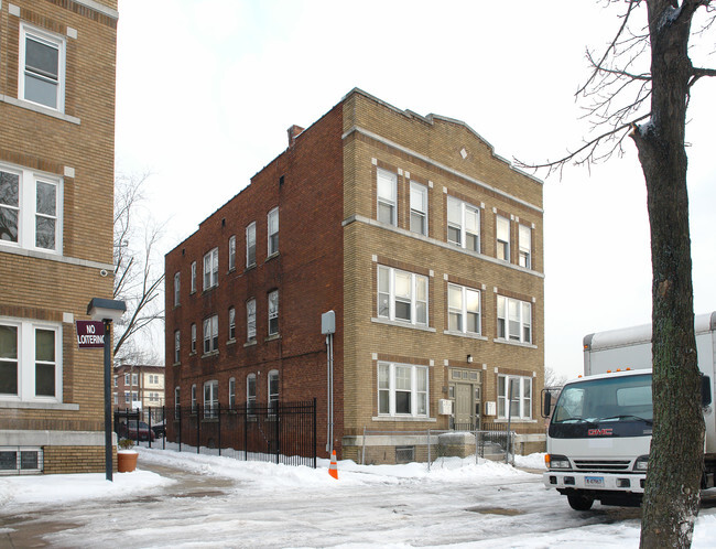 Building Photo - 116-118 Bedford St