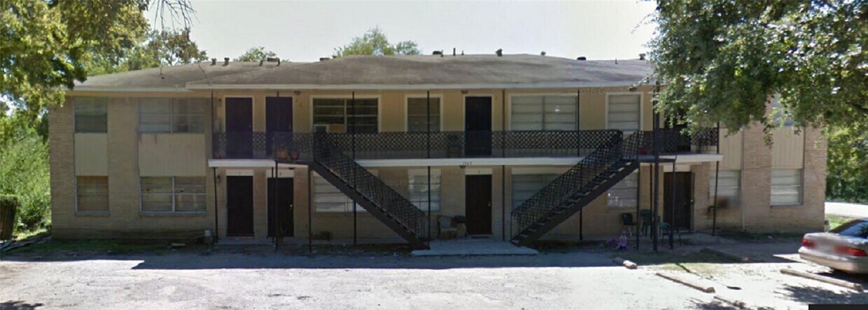 Exterior - 3502 Campbell St