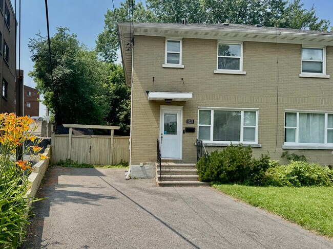 Building Photo - 1024?Panet Street, Ottawa – Charming 3?BR ...
