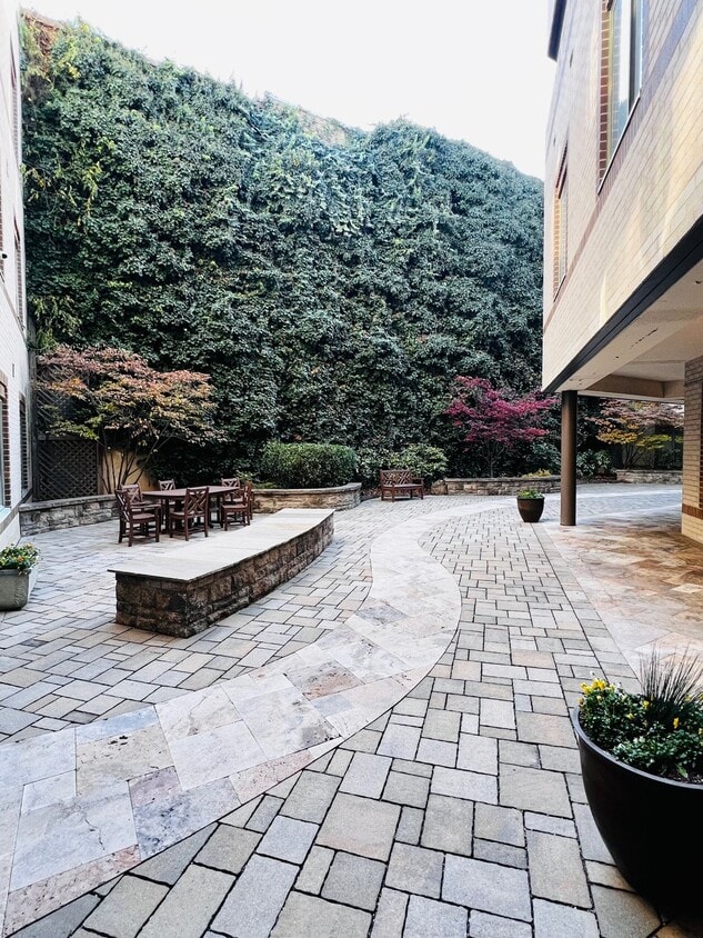 Photo - 2141 Wisconsin Ave NW (Washington, DC)