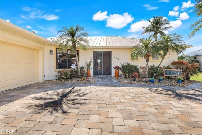 Foto del edificio - 2556 SW 28th Pl