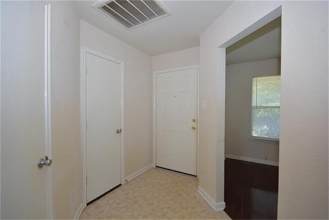 Building Photo - 8106 Arrington Forest Ln