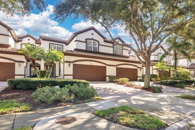 Building Photo - 8233 Tivoli Dr