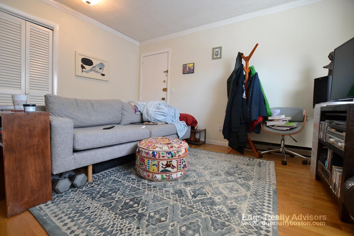 Foto principal - 152 Kelton St