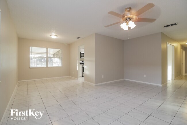 Foto del edificio - 1453 Canterbury Cir