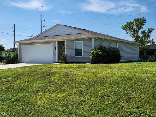 Building Photo - 616 NE 24th Terrace