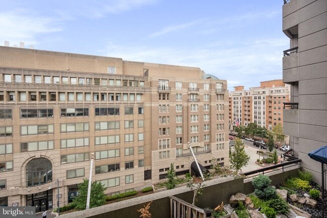 Foto del edificio - 2311 M St NW