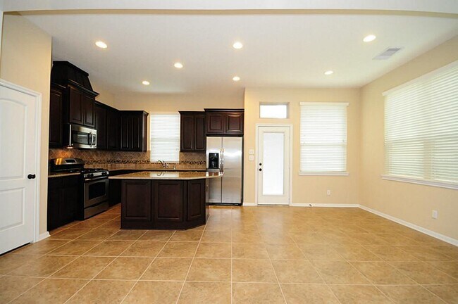 Foto del edificio - 9 Cheswood Manor Drive