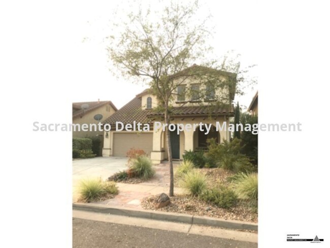 Foto del edificio - Gorgeous 4bed/3bathroom Home in West Sac