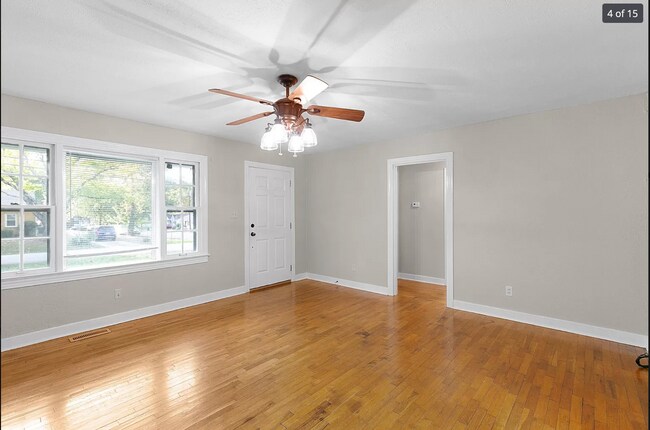 Foto del edificio - 140 Summar Dr