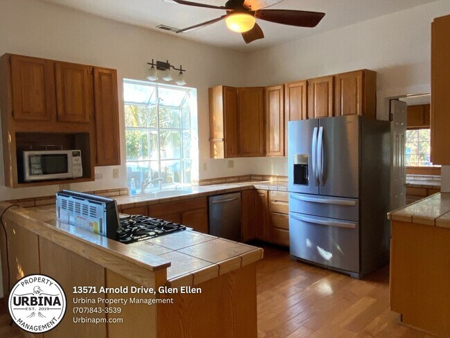 Foto del edificio - Charming 1920s 3BR/3BA Home Amongst the Tr...