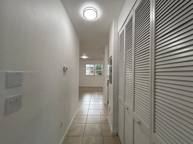 Foto del edificio - 9257 SW 227th St