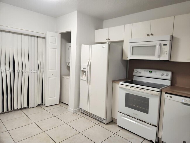 Foto del edificio - 2931 SE 13th Ave