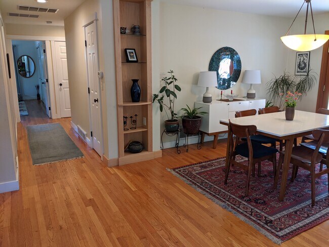 Dining Room - 2098 E Floyd Pl