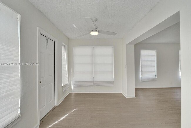Building Photo - 2443 Dewey St