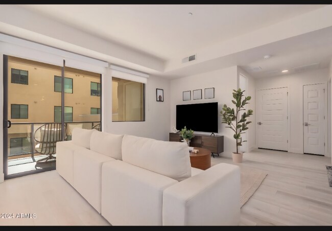 Building Photo - 7300 E Earll Dr