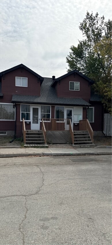 Primary Photo - 1525 13th Ave