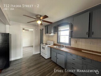 Building Photo - 712 Itaska St
