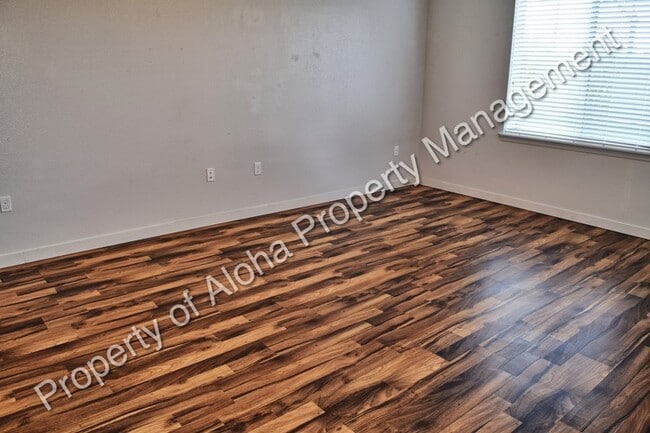 Building Photo - 12600 W Ustick Rd