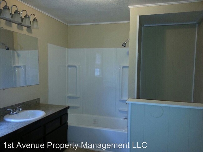 Building Photo - 2 br, 1 bath House - 503 E Idaho Ave