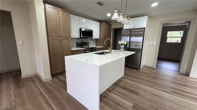 Foto del edificio - 203 Carol Way