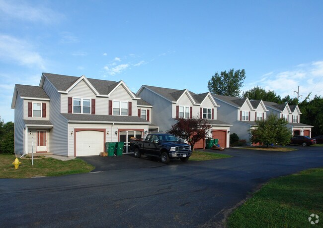 Building Photo - 7-31 Bluefield Mnr