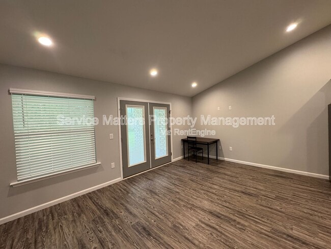 Building Photo - 6850 Stirrup Ln