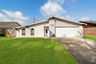 Building Photo - 4923 Gretna Green Dr